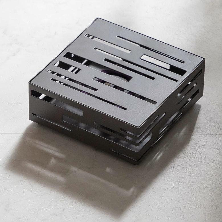 蚊取り線香 入れ スクエア型 スリットデザイン 幾何柄 スチール製 蚊遣り ホルダー かやり 蚊やり オブジェ アウトドア おしゃれ 屋外 屋内 西海岸 男前 67118 | ELEMENTS（インテリア） | 06