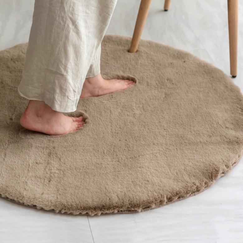 ラグ ラグマット 円形 約 直径 100cm フェイクファー フェイクラビットファー 洗える 丸洗い 滑り止め カーペット 無地 シンプル 起毛 ムートン ボア 70109 | ELEMENTS（インテリア） | 07