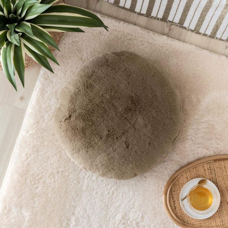 クッション ラウンドクッション ラウンド 丸 約 直径 45cm フェイクファー フェイクラビットファー 丸形 丸型 あったか 無地 シンプル ムートン ボア 70111 | ブランド登録なし | 22