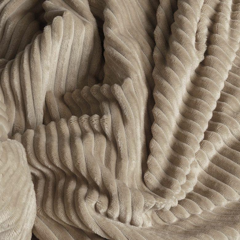 足先まで包み込む　2枚合わせコーデュロイのあったか大判リバーシブルブランケット 約160×100cm [70209] | ELEMENTS（インテリア） | 01