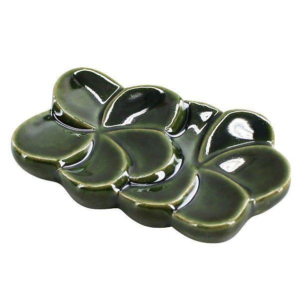 アジアン雑貨 プルメリアの花をモチーフにした陶器のお箸置き フラット-２輪タイプ グリーン アジア工房 7221b | ブランド登録なし | 02