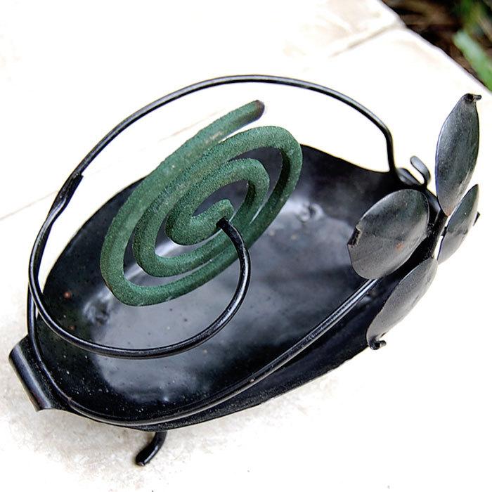 蚊取り線香ホルダー 蚊取り線香立て 蚊取り線香入れ おしゃれ 蚊取り線香 蚊遣り 蚊やり アイアン フラワータイプ アジア工房 8322 | ブランド登録なし | 01