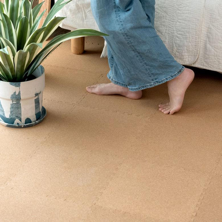 コルクマット ジョイントマット 30cm 108枚 約 6畳 コルクタイル プレイマット 薄型  高品質 クオリアム 84096-108 | ELEMENTS（インテリア） | 16