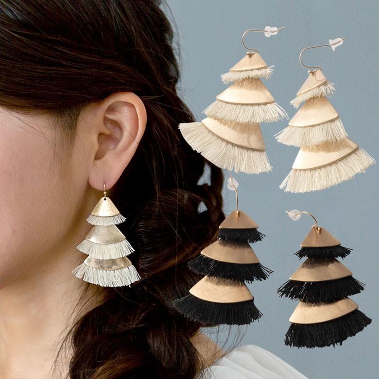 ピアス 揺れる 大ぶり 可愛い 3連 ゴールド フリンジ フリンジピアス  アクセサリー キャッチ アジアン雑貨 90052 | ブランド登録なし