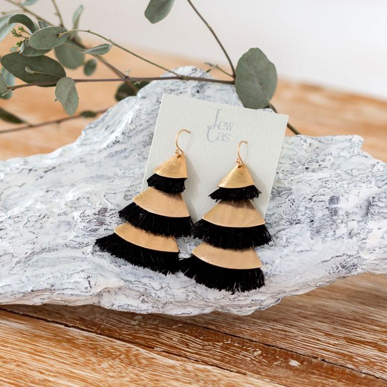 ピアス 揺れる 大ぶり 可愛い 3連 ゴールド フリンジ フリンジピアス  アクセサリー キャッチ アジアン雑貨 90052 | ブランド登録なし | 13