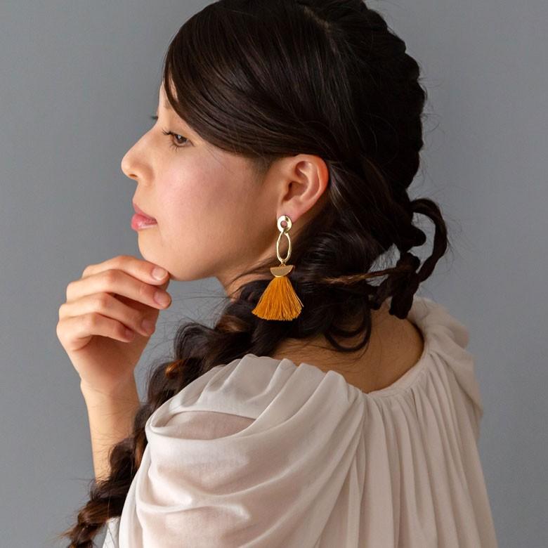 ピアス 揺れる 大ぶり フリンジピアス 可愛い フリンジ タッセル アクセサリー 大人 上品 キャッチ付 アジアン雑貨 90054 | ブランド登録なし | 04