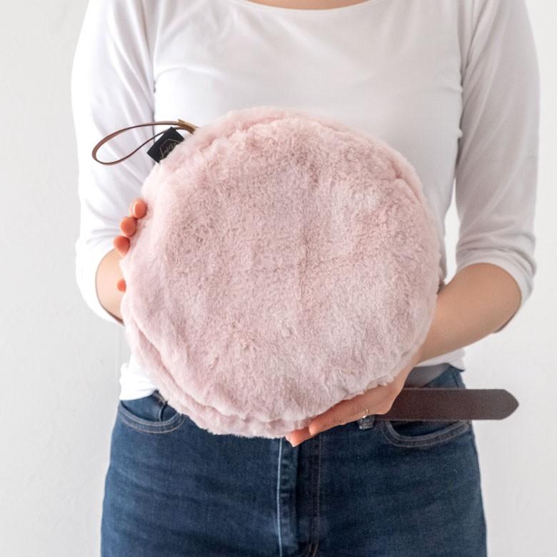 ウォーマー 電気 カイロ USB式 直径25cm あんか かいろ ファー 手洗い可 ストラップ付 カバー取り外し おしゃれ かわいい エコ 省電力 リビング オフィス 90086 | ブランド登録なし | 07