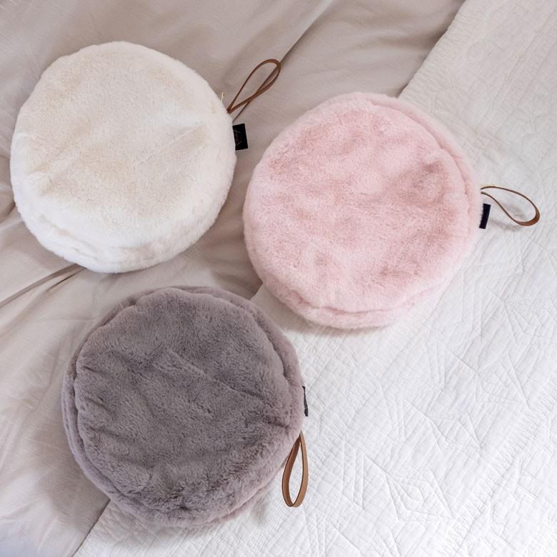 ウォーマー 電気 カイロ USB式 直径25cm あんか かいろ ファー 手洗い可 ストラップ付 カバー取り外し おしゃれ かわいい エコ 省電力 リビング オフィス 90086 | ブランド登録なし | 12