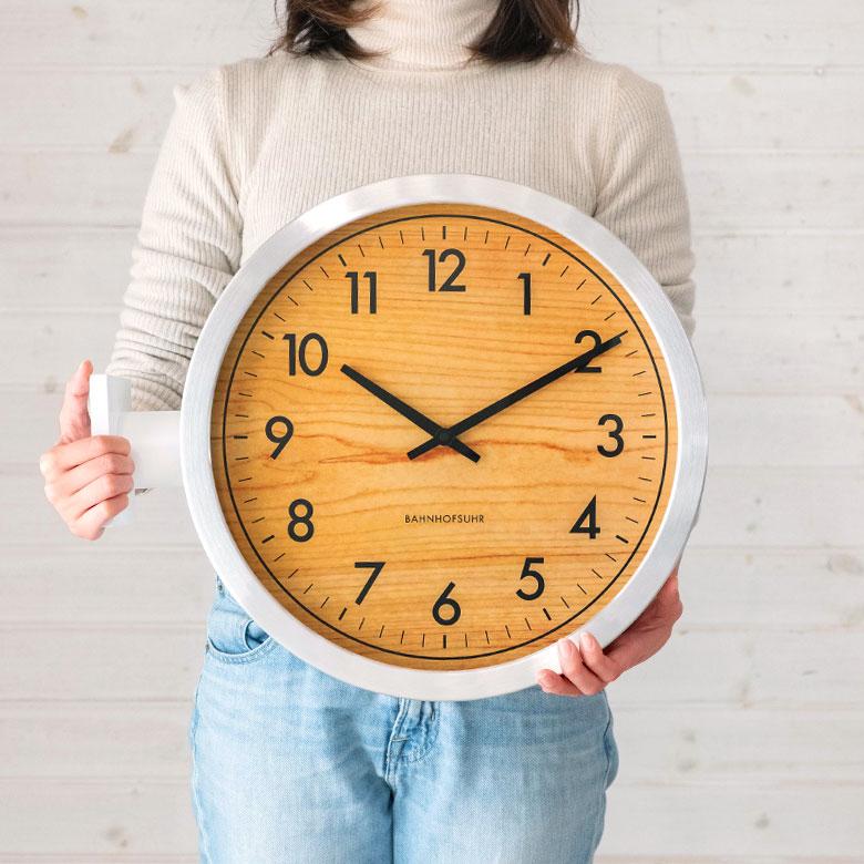 時計 壁掛け時計 丸型 直径38cm アルミ ガラス ダブルフェイス 両面 スイープムーブメント モノトーン シルバー ウッド調 おしゃれ 大きめ ２way 置時計 90277 | ブランド登録なし | 05