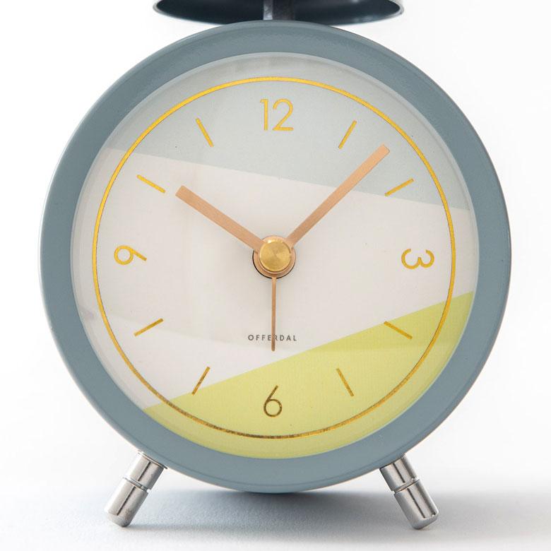 時計 置時計 丸型 直径9cm スチール ガラス ホワイト グレー アイボリー ベル付き ステップムーブメント レトロ ペールトーン バイカラー 90279 | INTERFORM | 04