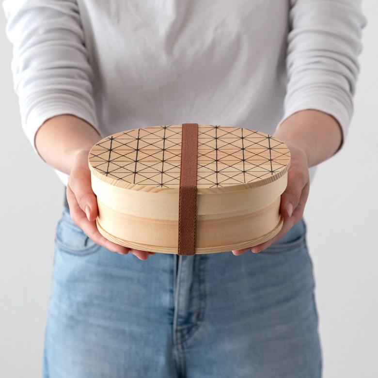 ランチボックス お弁当箱 わっぱ 楕円 木製 格子柄 720ml 天然木 白木 小判型 柄付き 仕切り付き ゴムバンド付き 90294 | ブランド登録なし | 17