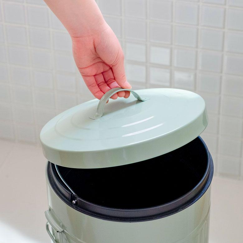 ゴミ箱 ダストボックス ブリキ ラウンド ペダル付き 蓋つき ごみ箱 12リットル 筒形 円筒 ドラム バケツ付き おしゃれ 無地 レトロ キッチン 90313 | ブランド登録なし | 12