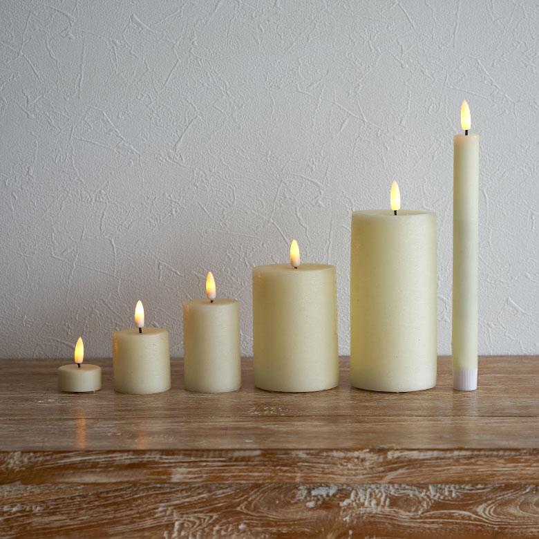 クリスマスイルミネーション台付きキャンドル置物　。 Amazon.co.jp : LEDクリスマスキャンドル、台座付き、USB充電式