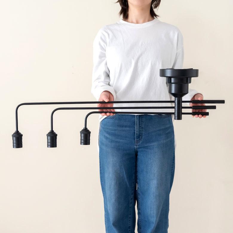 シーリング ライト 天井 照明 ３灯 E26 角度 調整 ソケット ランプ スチール ブラック 100W ハウス球 LED 裸電球 おしゃれ シンプル インターフォルム  90414 | INTERFORM | 03