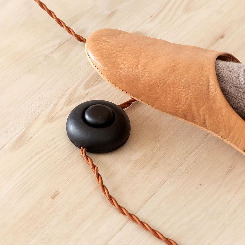 フロア ライト スタンド 高さ 角度 調節 電球 ブラック ゴールド ランプ E26 60W エジソン球 スポット 直径15cm 筒形シェード おしゃれ ホテル リゾート 91499 | 東谷 | 10