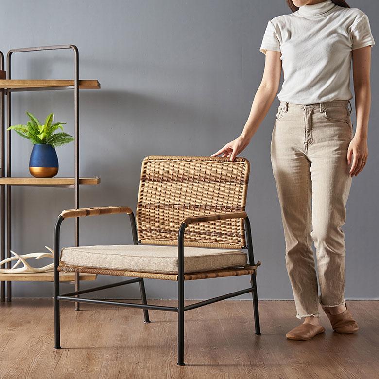 チェア パーソナル リビング ラタン風 ベージュ 座面高 30cm シンプル 家具 インテリア アーム 1人 掛け 1P 用 リゾート おしゃれ 北欧 西海岸風 91585 | 東谷 | 09