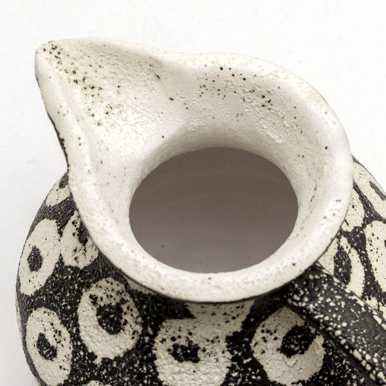 ピッチャー テラコッタ 水差し ブラック 幅約19cm 焼き物 置物