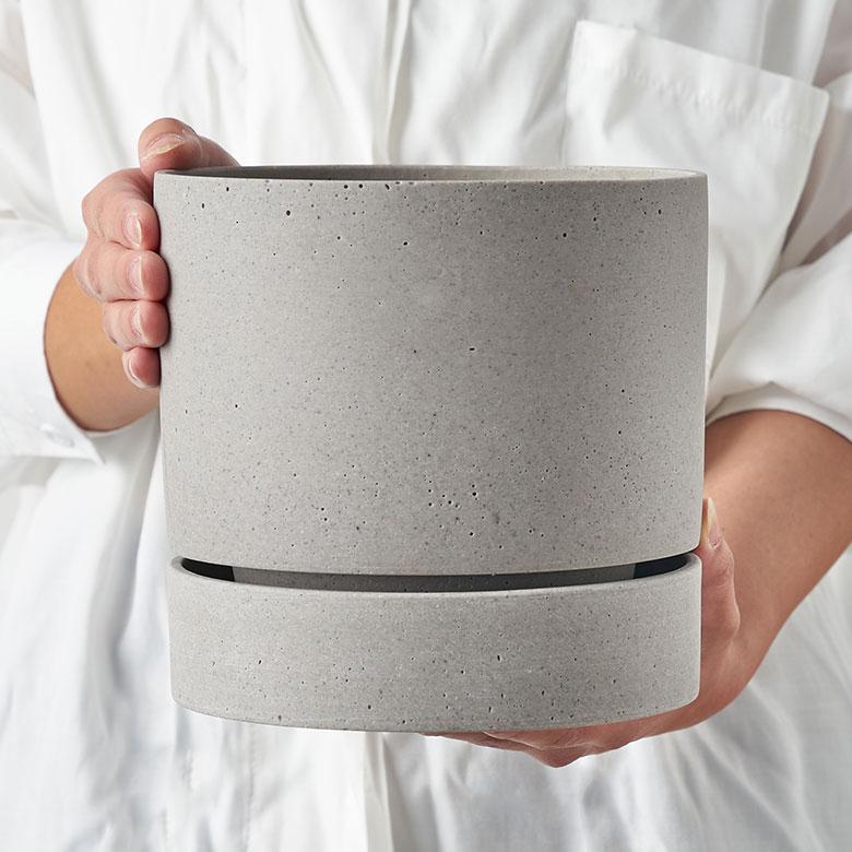 植木 鉢 ポリ ストーン セメント 調 6号 受皿 底穴あり 中型 Mサイズ 直径 約 18cm 高さ 17.5cm プランター カバー おしゃれ 北欧 カフェ 雑貨 西海岸 94028 | ブランド登録なし | 08