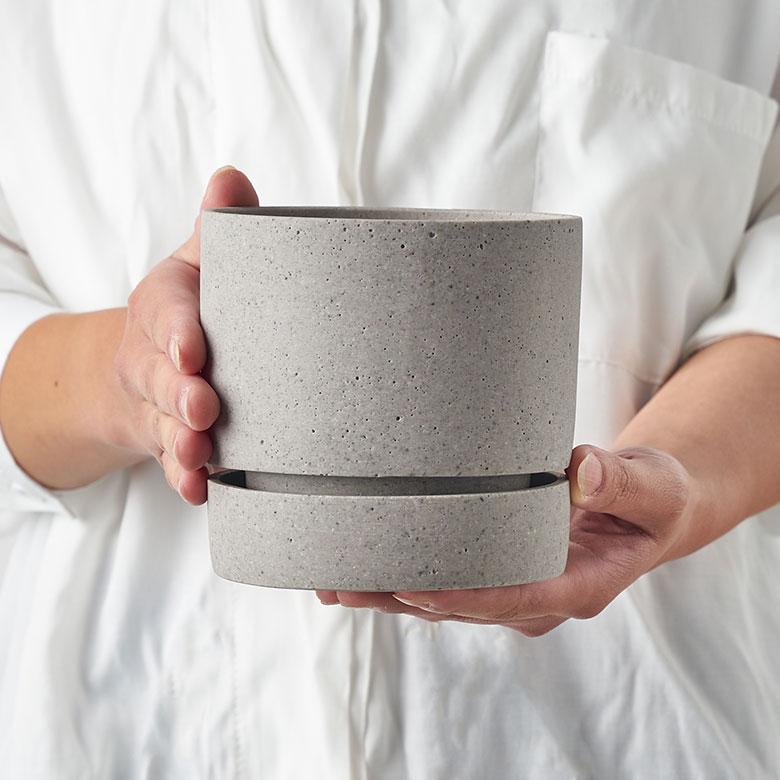 植木 鉢 ポリ ストーン セメント 調 4号 受皿 底穴あり 小型 Sサイズ 直径 約 12.5cm 高さ 12cm プランター カバー おしゃれ 北欧 カフェ 雑貨 西海岸 94029 | ブランド登録なし | 08