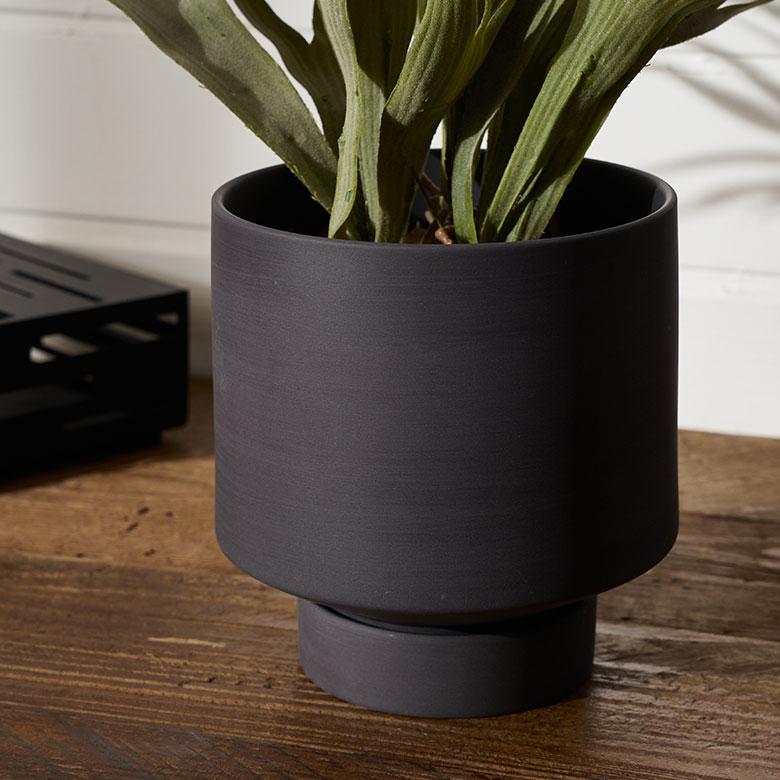 植木 鉢 陶器 マット 4号 受皿 底穴あり 小型 ハイタイプ 直径 約 13.5cm 高さ 14cm 花 観葉 多肉 プランター カバー おしゃれ 北欧 カフェ 雑貨 西海岸 94032 | ブランド登録なし | 07