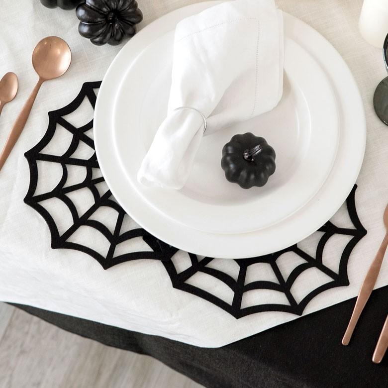 クモの巣 ハロウィン パーティーグッズ ウォールデコレーション ホームパーティー 雑貨 フェルト 壁飾り 94107 | ブランド登録なし | 01