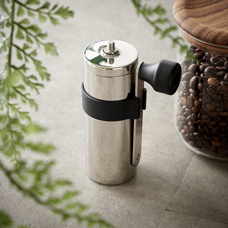 コーヒー ミル ステンレス 日本製 120ml 手 動 豆 挽き セラミック刃 粒度調節 分解 洗浄  携帯 アウトドア キャンプ 登山 珈琲 おしゃれ 水洗い 西海岸 94177 | ブランド登録なし | 07