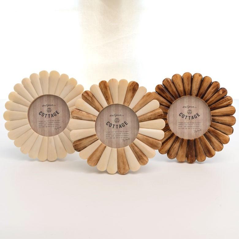 フォトフレーム 写真たて 円形 直径約19cm フラワーモチーフ 花形 ナチュラル おしゃれ ブラウン アイボリー インテリア 94211 | ブランド登録なし | 04