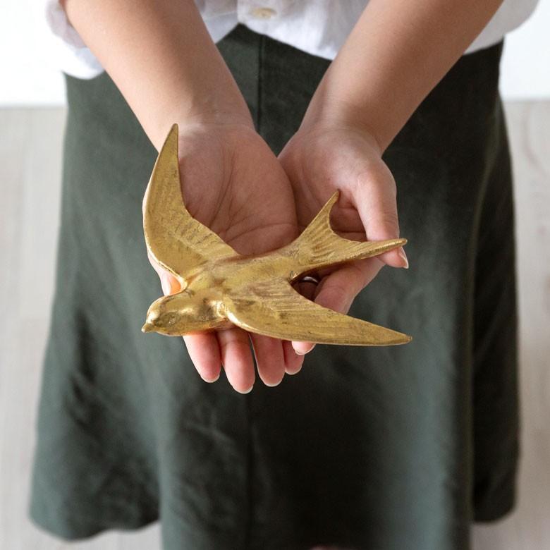 壁飾り ツバメ 鳥 ウォールデコレーション 幅約14cm ゴールド オーナメント アジア雑貨 おしゃれ 北欧 インテリア アンティーク調 94222 | ブランド登録なし | 01