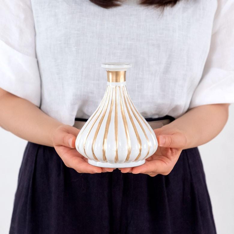 フラワーベース ガラス ミルクカラー ゴールド 花瓶 直径12cm 高さ14cm