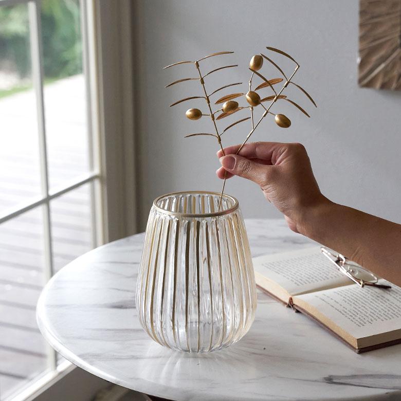 フェイク グリーン オリーブ 枝 造花 約 W 19cm D 6cm H 29cm ブリキ ゴールド おしゃれ クリスマス デコレーション インテリア パーティー 雑貨 西海岸 94743 | ブランド登録なし | 06