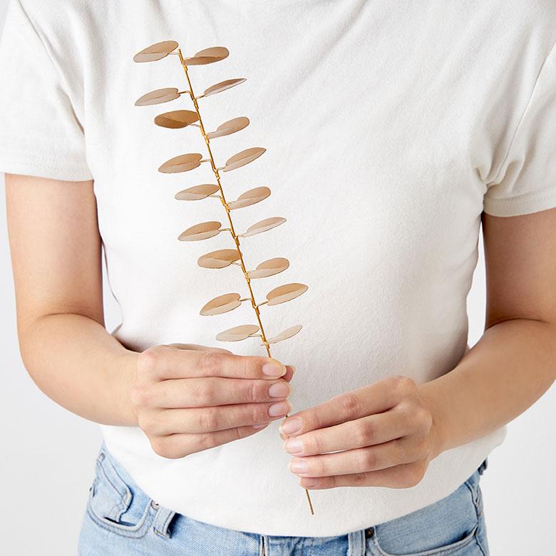 フェイク グリーン ユーカリ 枝 造花 約 W 7cm D 6cm H 32cm ブリキ ゴールド おしゃれ クリスマス デコレーション インテリア パーティー 雑貨 西海岸 94744 | ブランド登録なし | 03