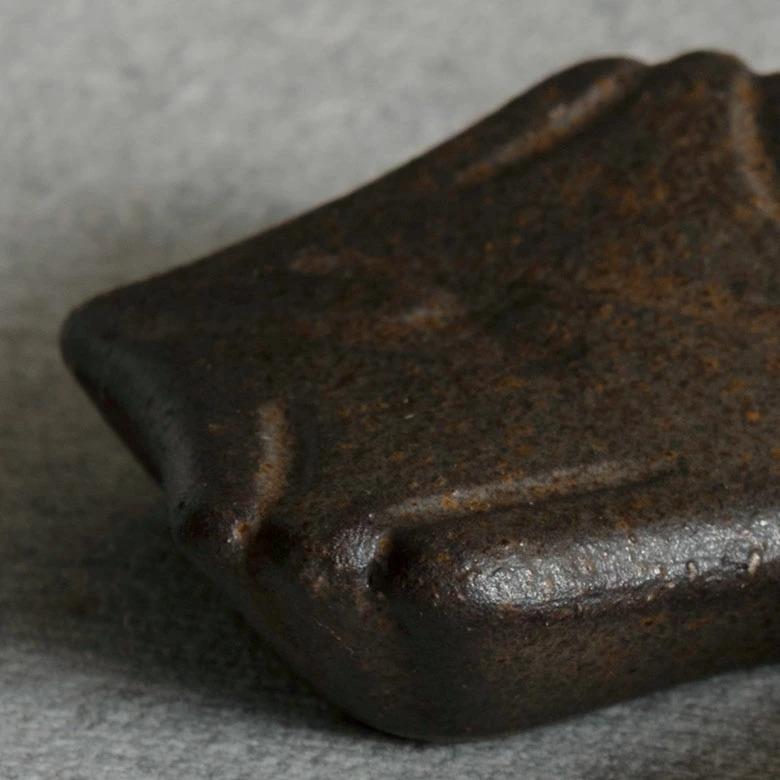 信楽焼 箸置き 逆さ富士 白 黒 電子レンジ 食洗器対応 和食器 日本製 おしゃれ 和風 カフェ 陶器 箸休め 箸枕 お箸置き カトラリーレスト スプーンレスト 94931 | ブランド登録なし | 02