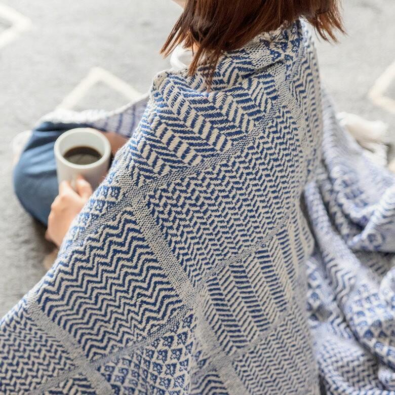 ブランケット ひざ掛け 約130×170cm 膝掛け ニットブランケット 毛布 大判 ブルー ジオメトリック柄 ダイヤモンド柄 肩掛 インド綿 コットン 防寒 a-3440 | ELEMENTS（インテリア） | 12