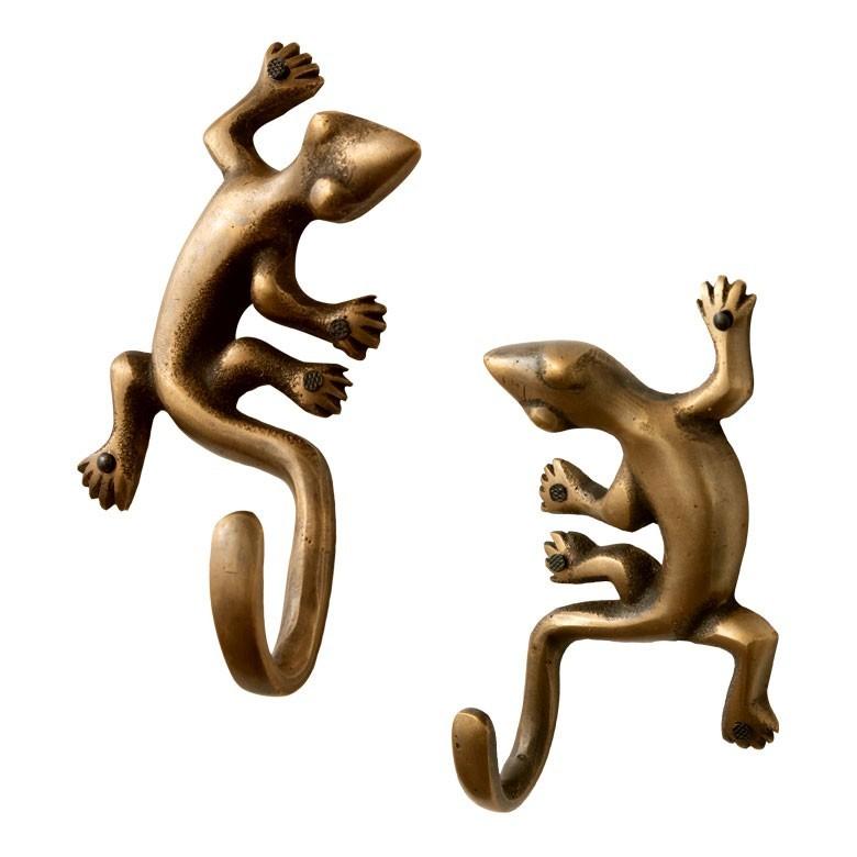 取っ手 ドアノブ 真鍮製 ヤモリ型 幅5cm 高さ9.5cm アンティーク風 つまみ DIY 付け替え 引き出し 家具 ハンドル 真鍮ノブ アジア工房 b-1375 | ブランド登録なし