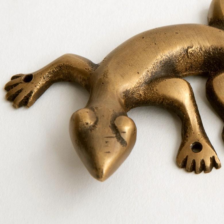 取っ手 ドアノブ 真鍮製 ヤモリ型 幅5cm 高さ9.5cm アンティーク風 つまみ DIY 付け替え 引き出し 家具 ハンドル 真鍮ノブ アジア工房 b-1375 | ブランド登録なし | 07