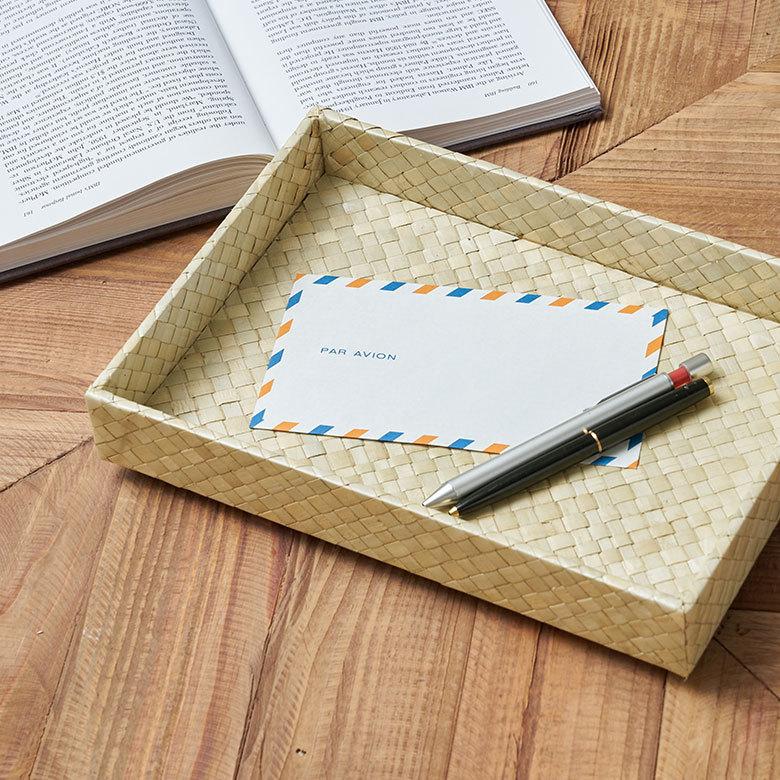 重ねて 使える パンダン製 収納 トレイ Mサイズ トレー かご 整理 小物 入れ カトラリー ケース おしゃれ インテリア ナチュラル 箸入れ ペン 書類 pt-1173 | ELEMENTS（インテリア） | 01