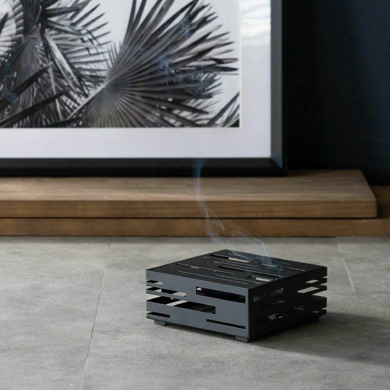 2個セット 蚊取り線香 入れ スクエア型 ス リットデザイン 幾何柄 スチール 製 蚊遣り ホルダー かやり 蚊やり アウトドア おしゃれ 西海岸 男前 stc2-67118 | ELEMENTS（インテリア） | 03