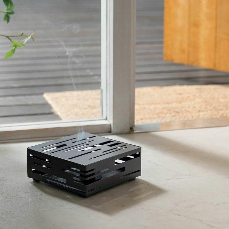 2個セット 蚊取り線香 入れ スクエア型 ス リットデザイン 幾何柄 スチール 製 蚊遣り ホルダー かやり 蚊やり アウトドア おしゃれ 西海岸 男前 stc2-67118 | ELEMENTS（インテリア） | 10