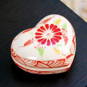 ハート型の陶器で出来たフタ付き小物入れ アジア工房 vn50338 | ブランド登録なし