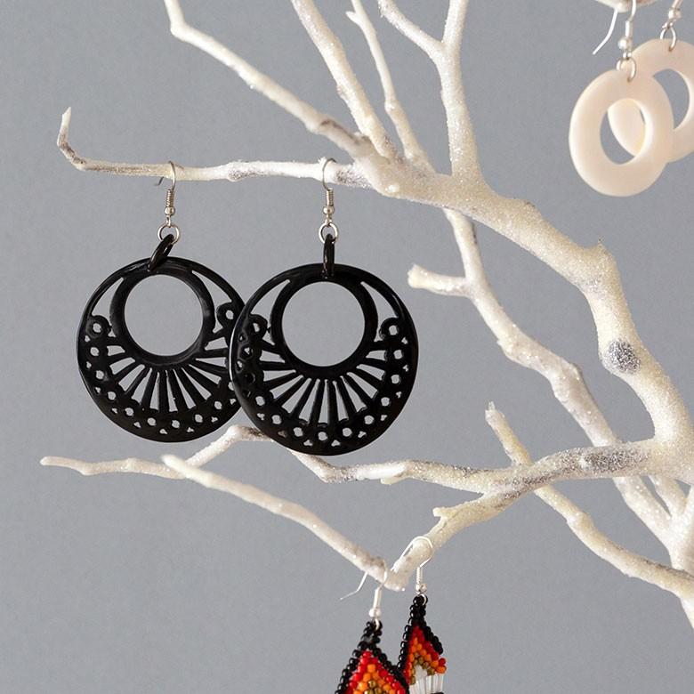 ピアス ブラック 揺れる キャトルホーン アジアン エスニック モダン バリ雑貨 透し彫り風 大人 おしゃれ vn50360 | ブランド登録なし | 14