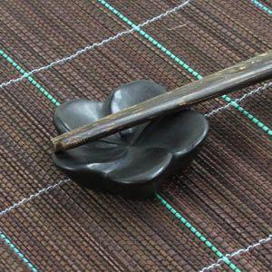 アジアン雑貨 プルメリアの花模様のお箸置き フラット-１輪タイプ ブラック色 | ブランド登録なし