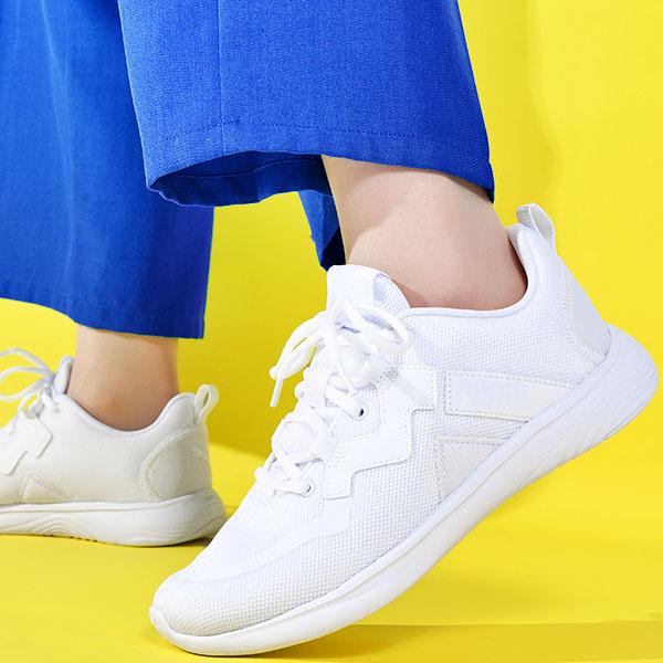 PUMA（プーマ） レディース スニーカー 履き心地抜群 ふわふわ