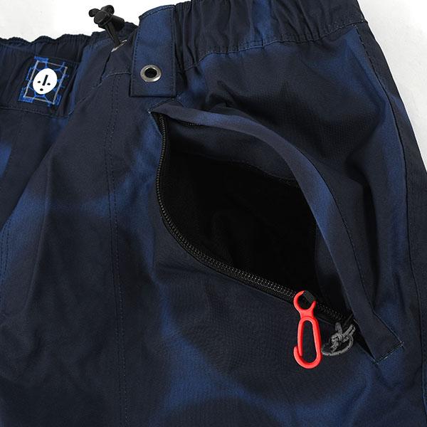 686（シックスエイトシックス） 40%off スノーボードウェア 686 SIX