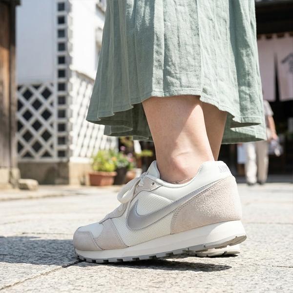 2026夏新作 ナイキ スニーカー レディース NIKE MDランナー 2 MD RUNNER レトロランニング クラシック スウェード スエード シューズ 靴 ホワイト 749869の画像