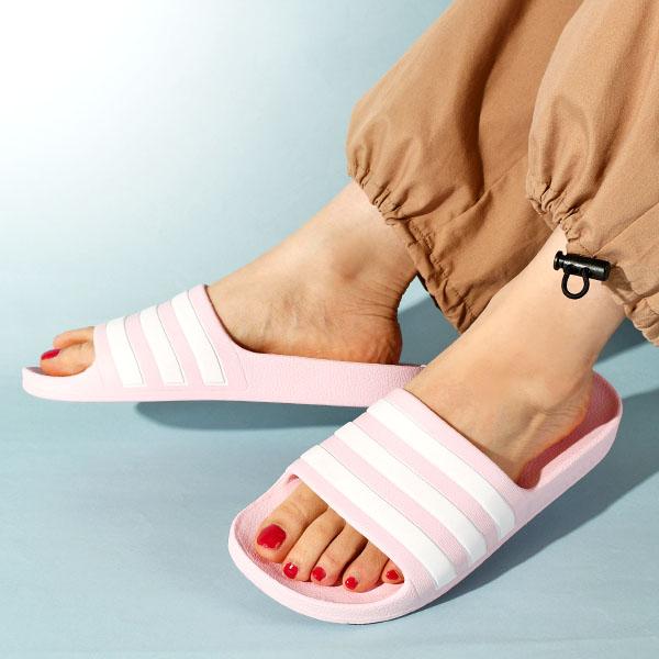 グッチアディダス　コラボ　ピンク　ビーチサンダル　サイズ37 新品未使用GUCCI × adidas 厚底サンダル ピンク 39 コラボ限定