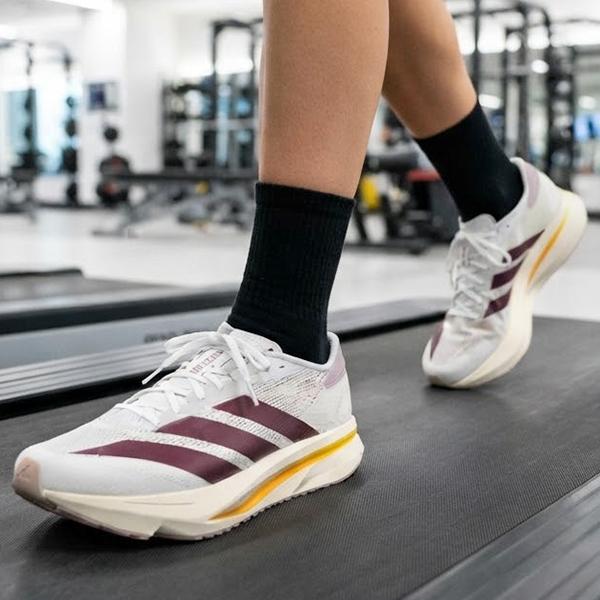adidas（アディダス） 2026秋冬新色 レディース 厚底 ランニング
