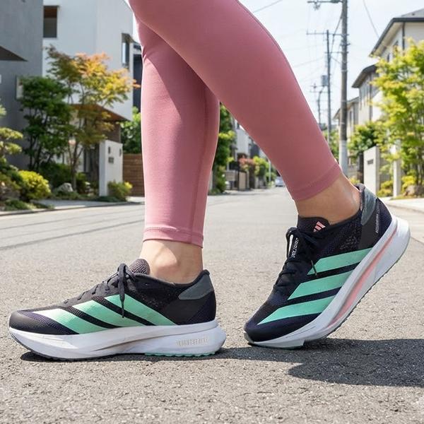 adidas（アディダス） 2026秋冬新色 レディース 厚底 ランニング