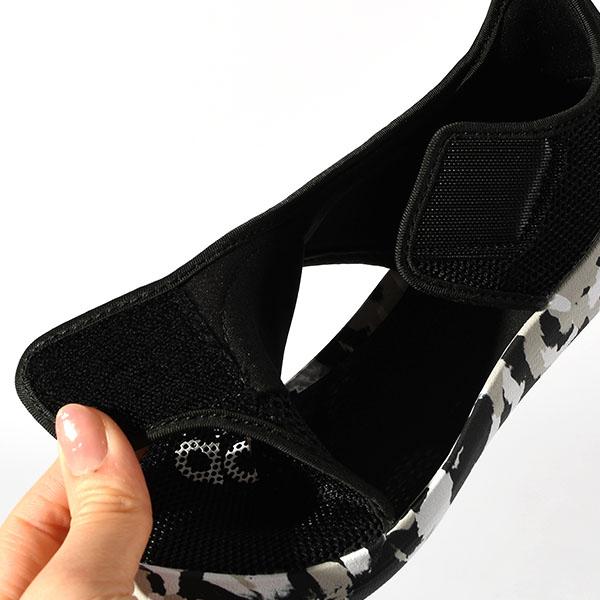 adidas（アディダス） 30%off つま先保護 水陸両用 キッズ サンダル