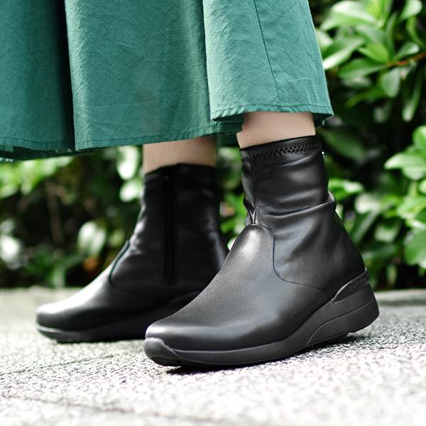 LE COQ SPORTIF ベストとスカートセット ブラック LE COQ SPORTIF ベストとスカートセット ブラック LE COQ