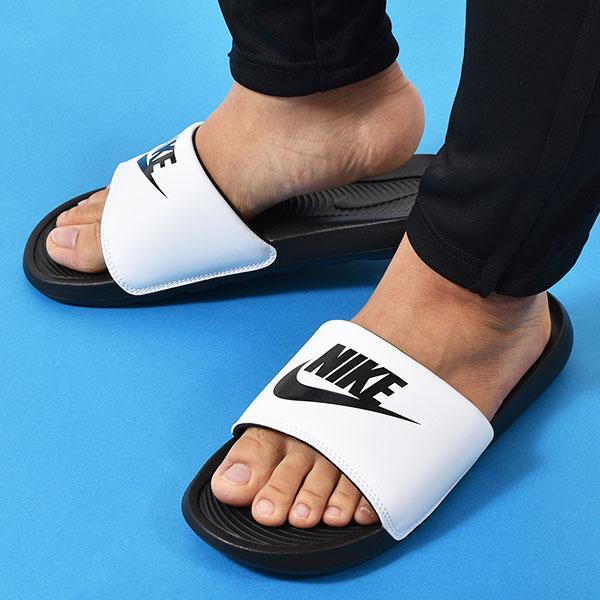 NIKE メンズサンダル　美品　28センチ NIKE（ナイキ） サンダル メンズ レディース ヴィクトリー ワン